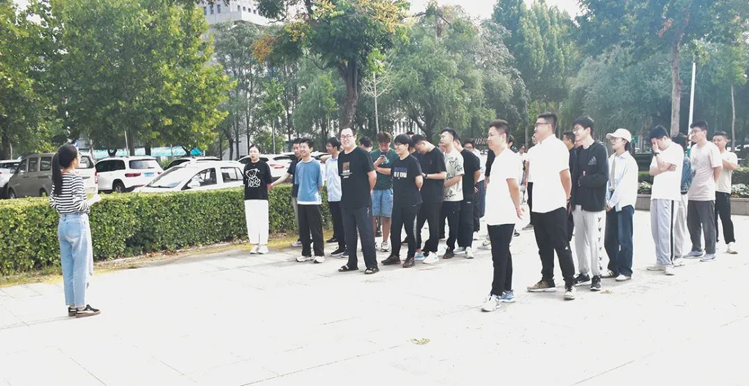 環球軟件舉行“迎中秋，慶國慶”員工趣味運動會