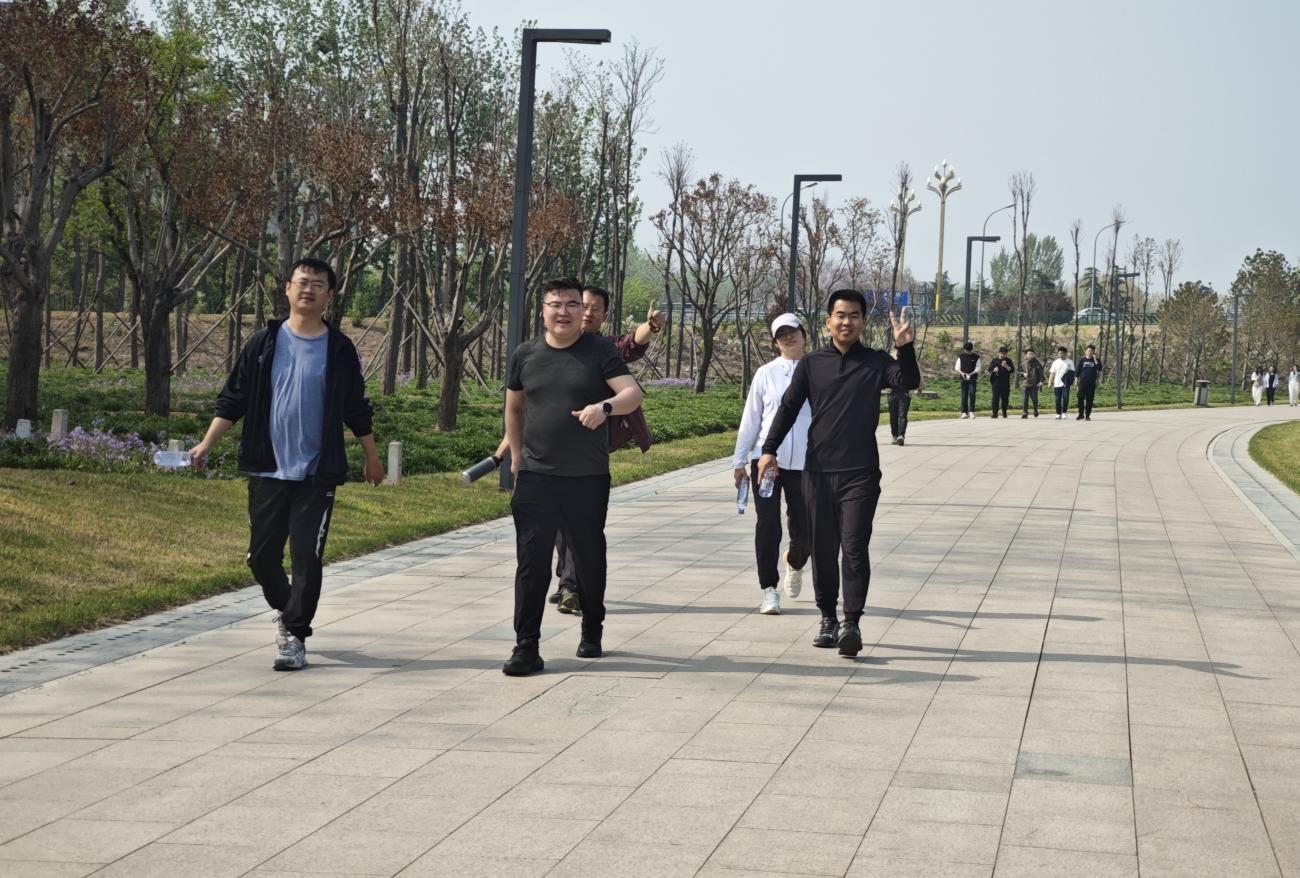 赴春日之約-環球軟件開展“擁抱自然·迎接春天”團建活動