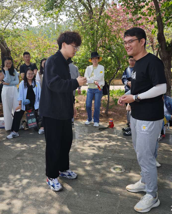 赴春日之約-環球軟件開展“擁抱自然·迎接春天”團建活動