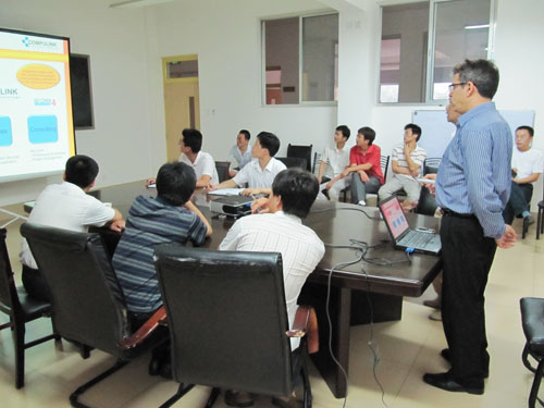 印度康普凌克有限公司亞太區域經理杰?三塔尼訪問公司