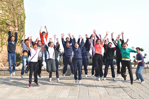 素質拓展訓練激發無限潛能 熔煉團結協作團隊