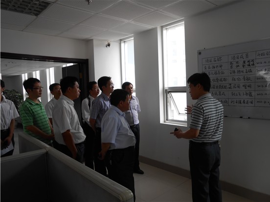 濰坊市經信委領導到公司考察指導