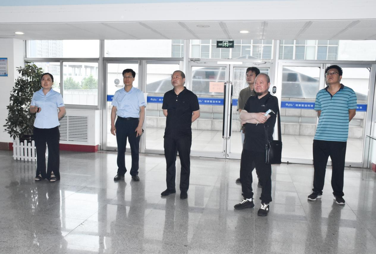 哈爾濱工業大學教授到環球軟件考察調研